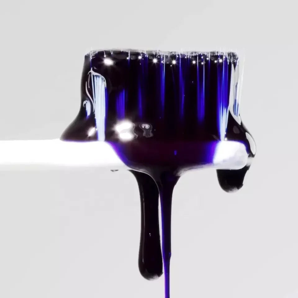 Dentifrice violet pour le blanchiment des dents V34